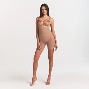 SKIMS BODY CS Back Smoothing Open Bust Mid Thigh Bodysuit- Sienna Sz L NWT #1947